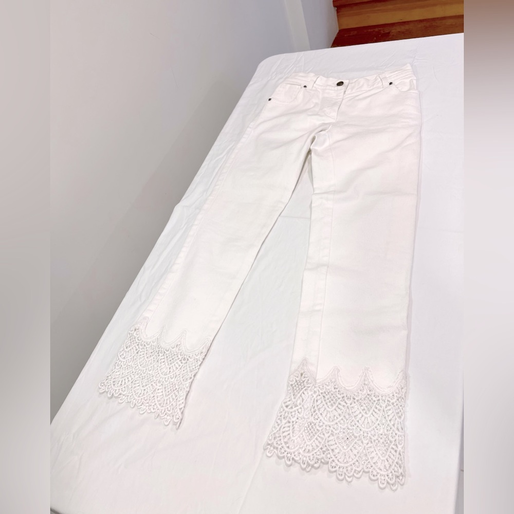 Valentino white crop jeans with embroidery at the hem